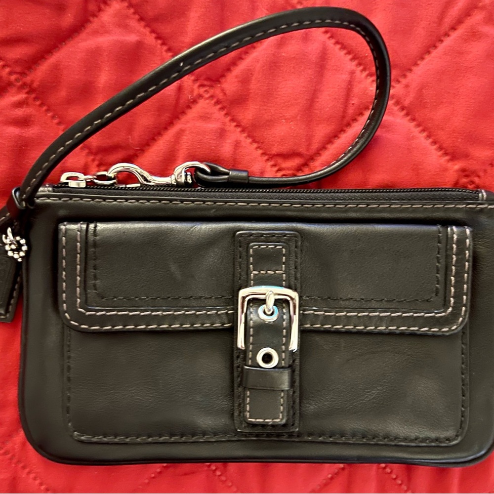Coach Black Leather Hampton Buckle Detail Top Zip Wristlet.